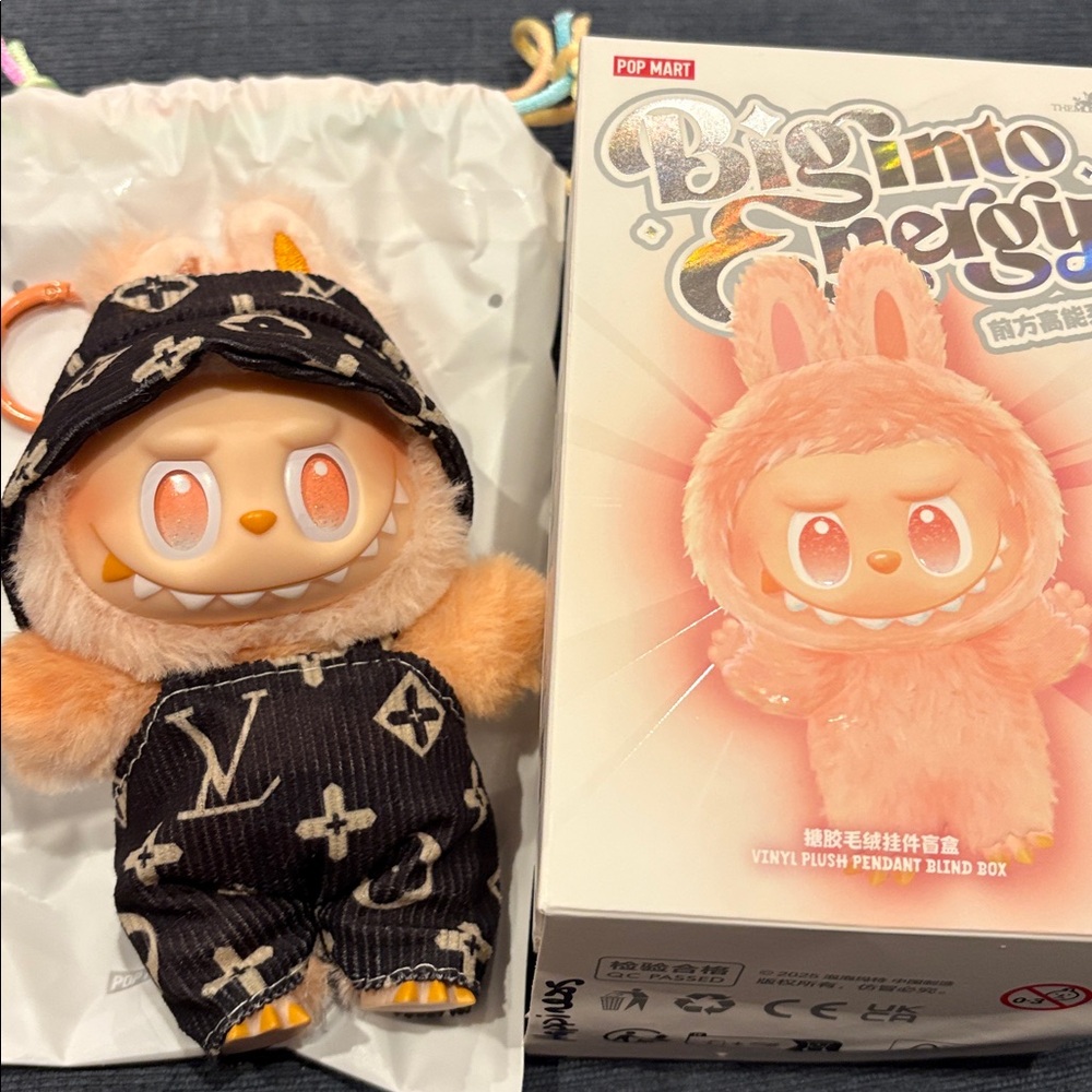 BIG INTO ENERGY CONFIRMED BOX HAPPINESS - Picture 3 of 3